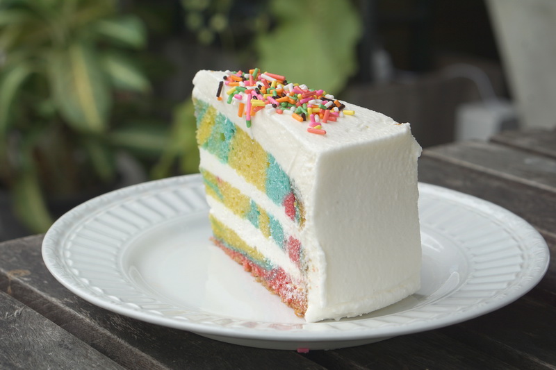 208-pastel-party-cake
