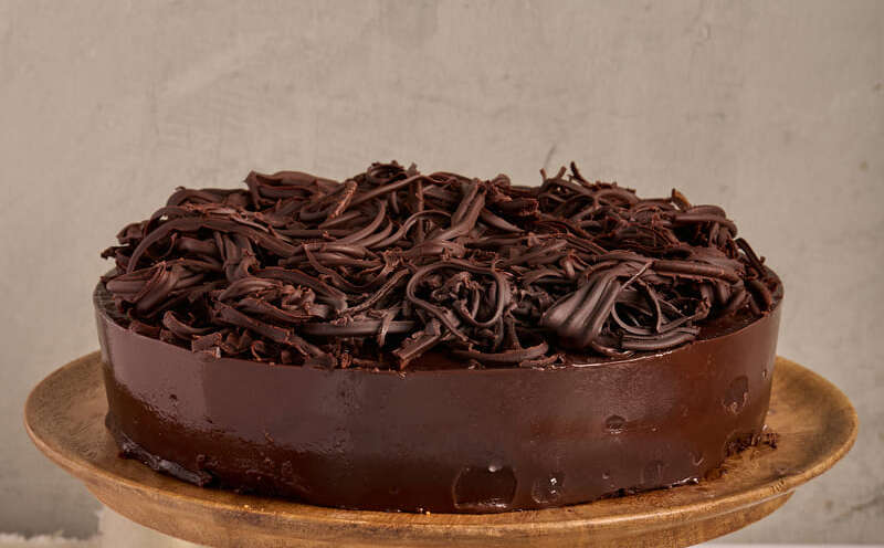 GLUTEN-FREE CHOCOLATE FUDGE CAKE